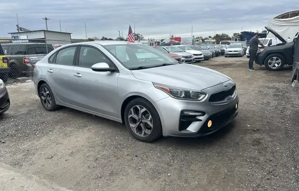 3KPF24AD6KE058556 2019 KIA FORTE - Image 1
