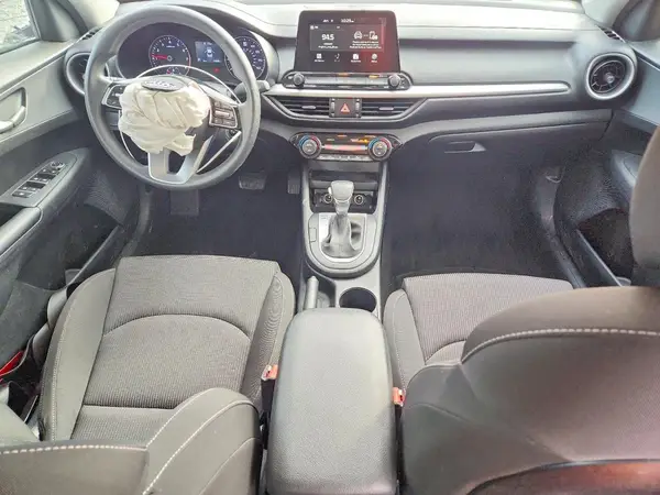 3KPF24AD6KE060842 2019 KIA FORTE - Image 8