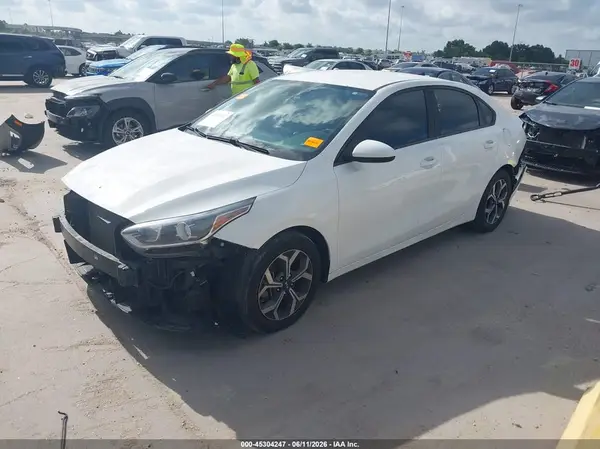3KPF24AD6KE060923 2019 KIA FORTE - Image 2