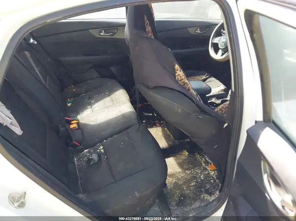 3KPF24AD6KE061103 2019 KIA FORTE - Image 8
