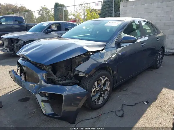 3KPF24AD6KE061604 2019 KIA FORTE - Image 2