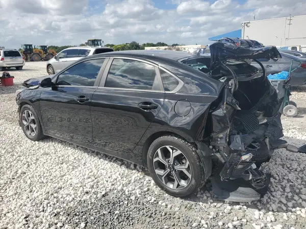 3KPF24AD6KE062204 2019 KIA FORTE - Image 2