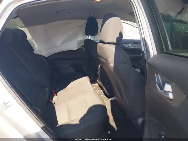 3KPF24AD6KE064762 2019 KIA FORTE - Image 8