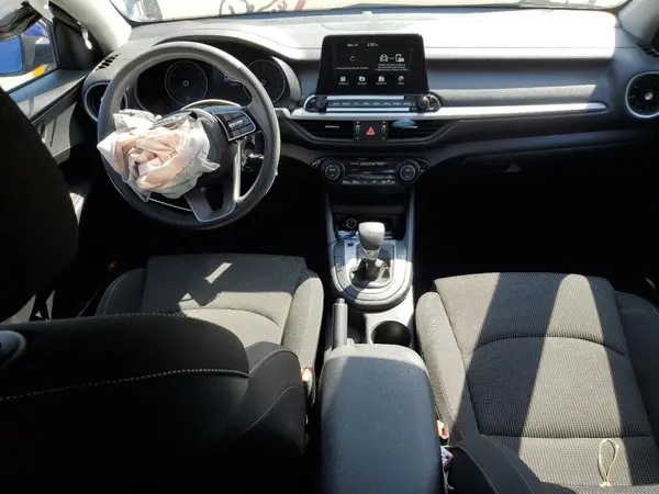 3KPF24AD6KE066110 2019 KIA FORTE - Image 8