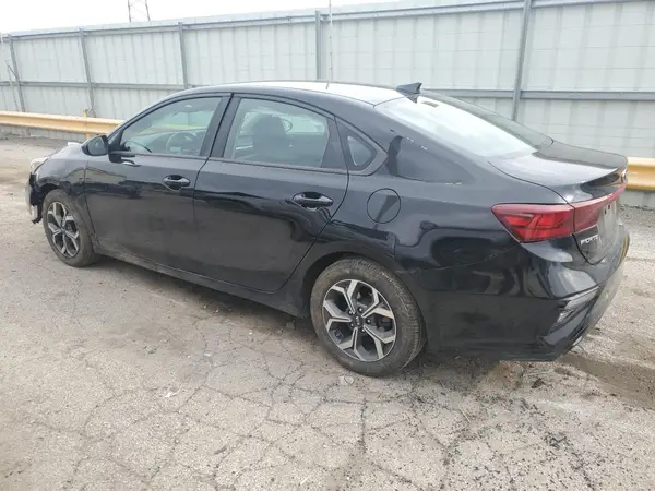 3KPF24AD6KE066348 2019 KIA FORTE - Image 2