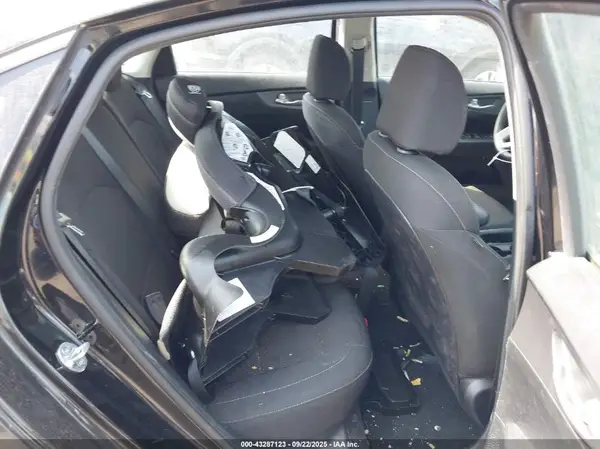3KPF24AD6KE066849 2019 KIA FORTE - Image 8