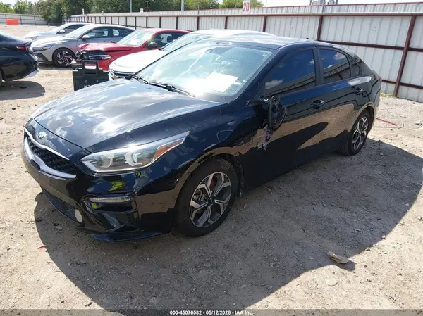 3KPF24AD6KE066902 2019 KIA FORTE - Image 2