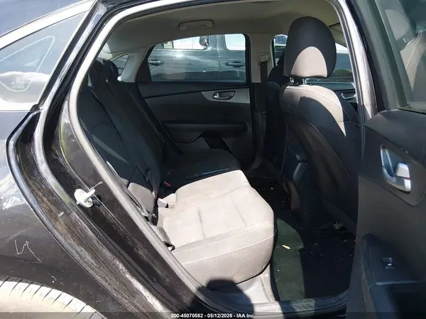 3KPF24AD6KE066902 2019 KIA FORTE - Image 8