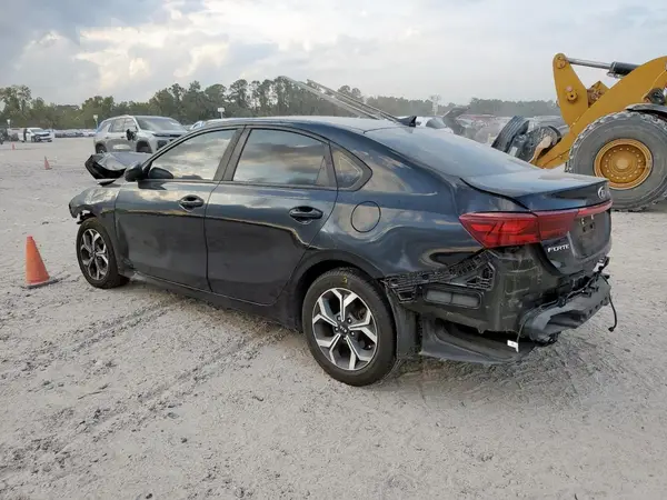 3KPF24AD6KE067063 2019 KIA FORTE - Image 2