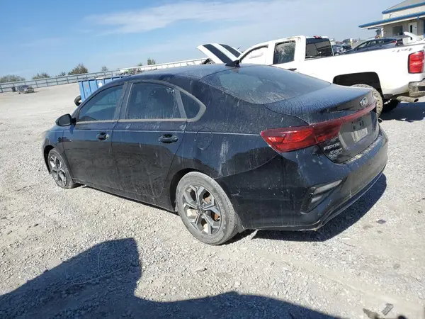3KPF24AD6KE067516 2019 KIA FORTE - Image 2