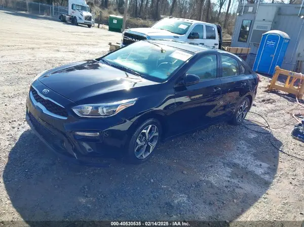 3KPF24AD6KE067628 2019 KIA FORTE - Image 2