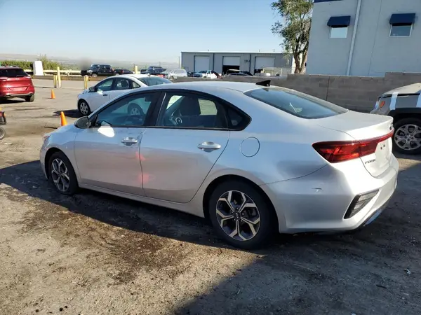 3KPF24AD6KE068620 2019 KIA FORTE - Image 2