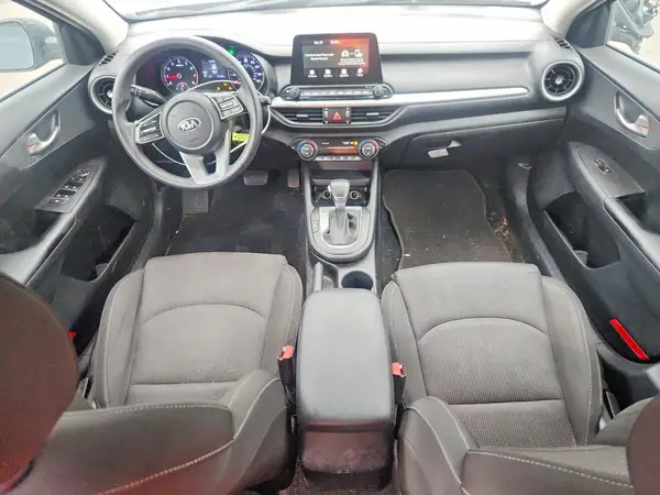 3KPF24AD6KE069153 2019 KIA FORTE - Image 8