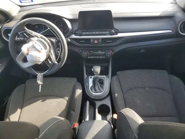3KPF24AD6KE069413 2019 KIA FORTE - Image 8