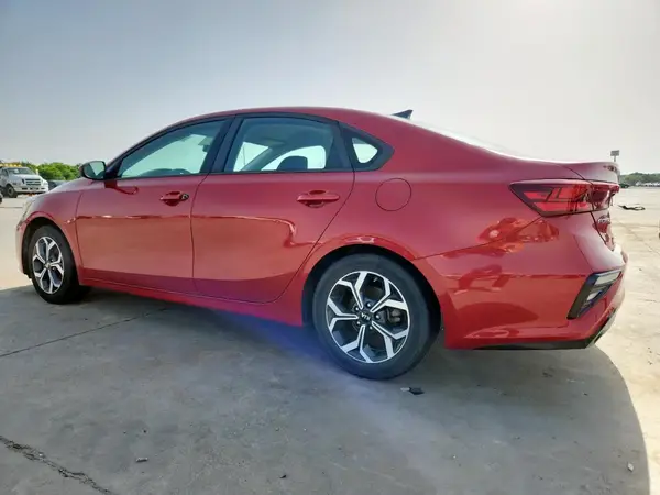 3KPF24AD6KE069914 2019 KIA FORTE - Image 2