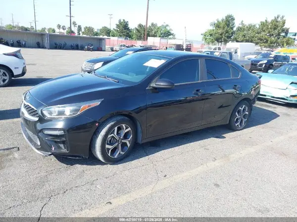3KPF24AD6KE070125 2019 KIA FORTE - Image 2