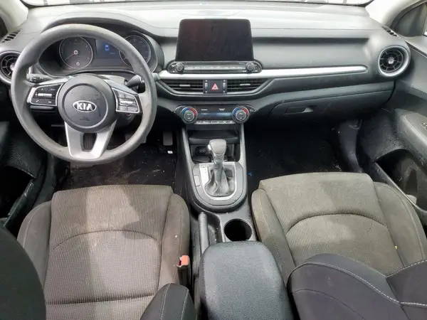 3KPF24AD6KE070416 2019 KIA FORTE - Image 8