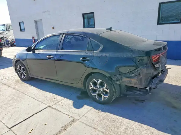 3KPF24AD6KE073123 2019 KIA FORTE - Image 2