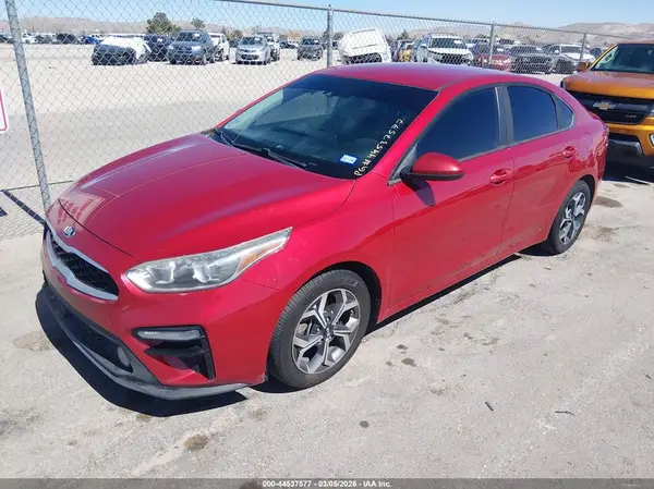 3KPF24AD6KE073865 2019 KIA FORTE - Image 2