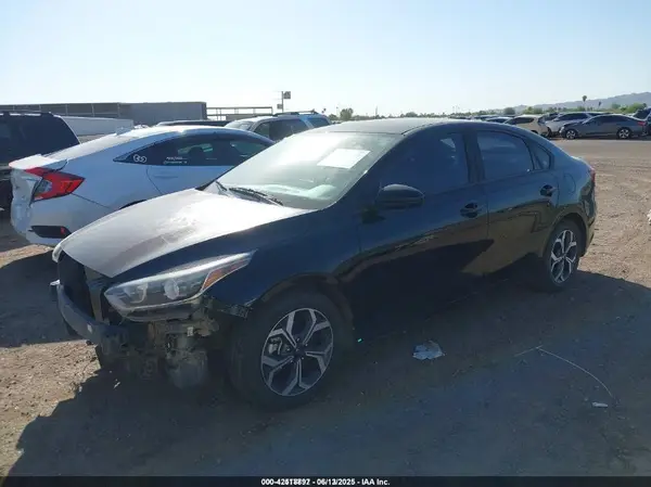 3KPF24AD6KE074269 2019 KIA FORTE - Image 2