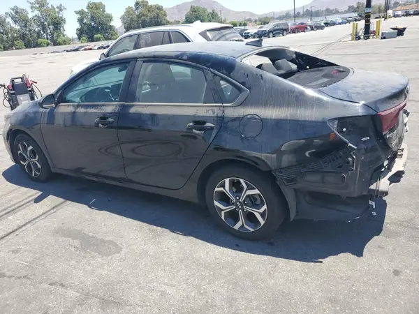 3KPF24AD6KE083182 2019 KIA FORTE - Image 2
