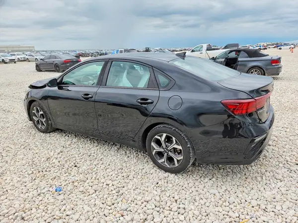 3KPF24AD6KE084672 2019 KIA FORTE - Image 2