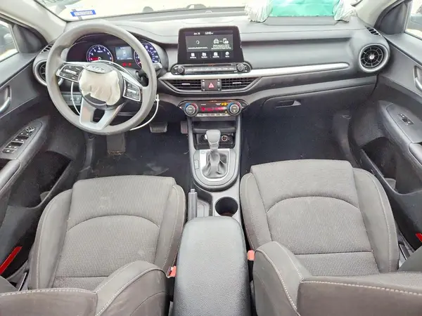 3KPF24AD6KE084672 2019 KIA FORTE - Image 8