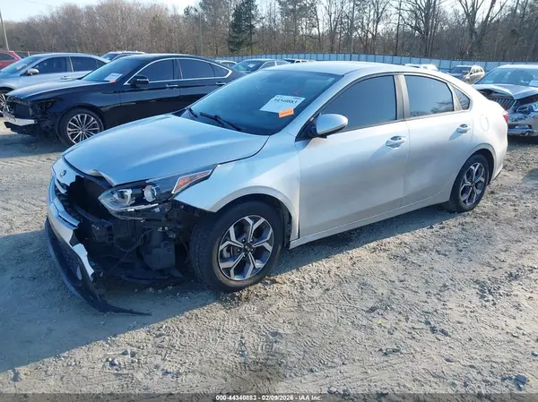 3KPF24AD6KE086695 2019 KIA FORTE - Image 2