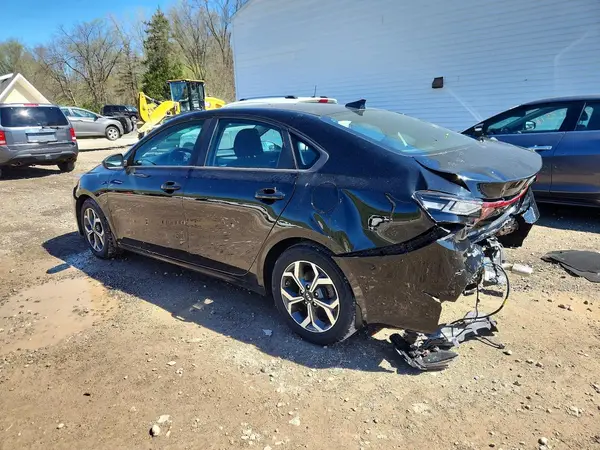 3KPF24AD6KE087250 2019 KIA FORTE - Image 2