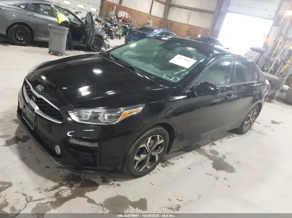 3KPF24AD6KE087488 2019 KIA FORTE - Image 2