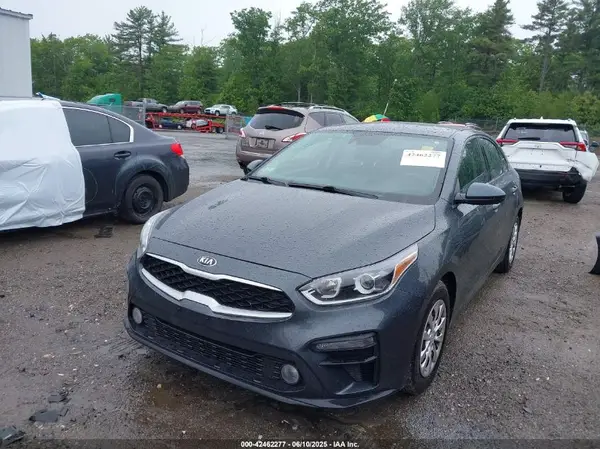 3KPF24AD6KE087975 2019 KIA FORTE - Image 2