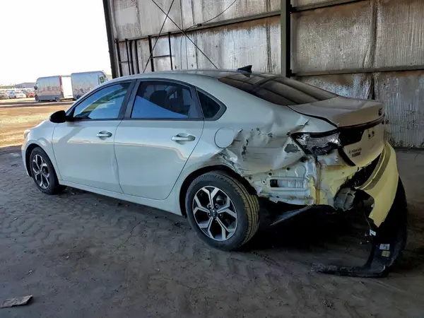 3KPF24AD6KE091038 2019 KIA FORTE - Image 2