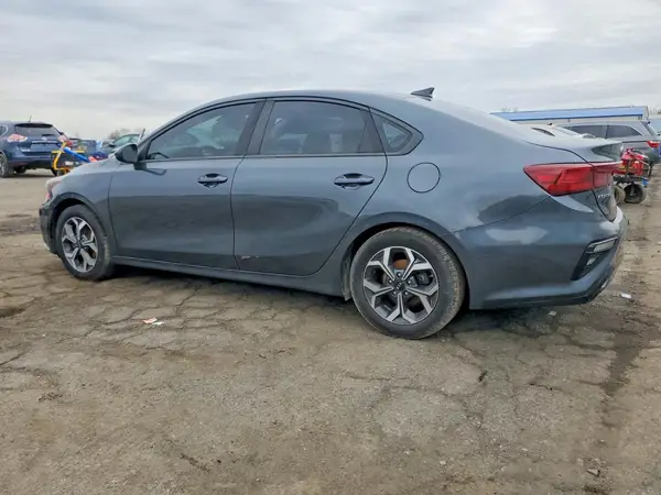 3KPF24AD6KE098815 2019 KIA FORTE - Image 2