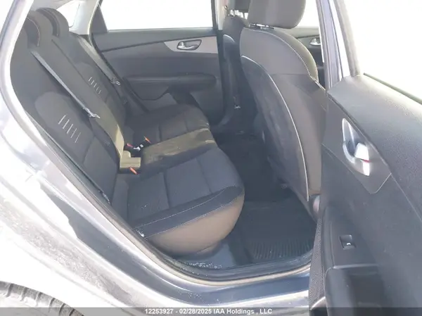 3KPF24AD6KE100093 2019 KIA FORTE - Image 8