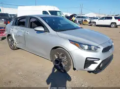3KPF24AD6KE102880 2019 KIA FORTE