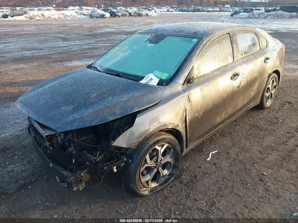 3KPF24AD6KE103141 2019 KIA FORTE - Image 2