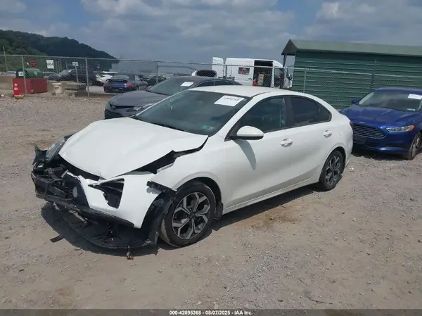 3KPF24AD6KE103625 2019 KIA FORTE - Image 2