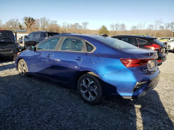 3KPF24AD6KE105763 2019 KIA FORTE - Image 2