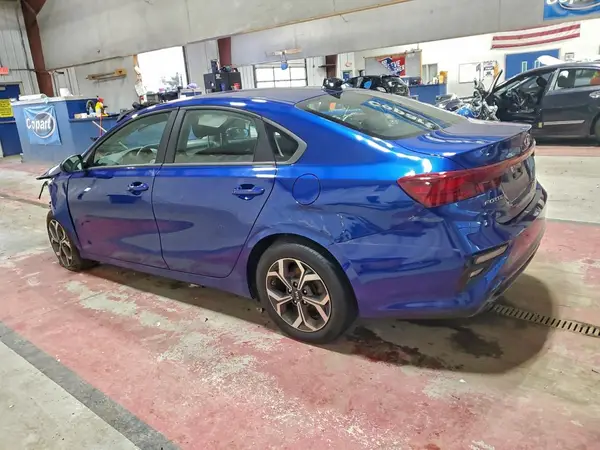 3KPF24AD6KE107237 2019 KIA FORTE - Image 2