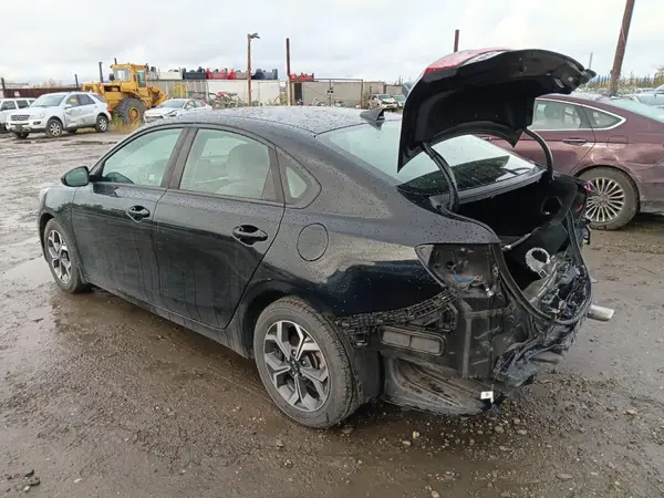 3KPF24AD6KE108548 2019 KIA FORTE - Image 2