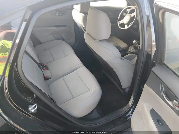 3KPF24AD6KE109036 2019 KIA FORTE - Image 8