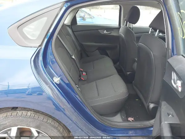 3KPF24AD6KE114656 2019 KIA FORTE - Image 8
