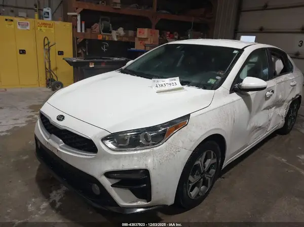 3KPF24AD6KE114723 2019 KIA FORTE - Image 2