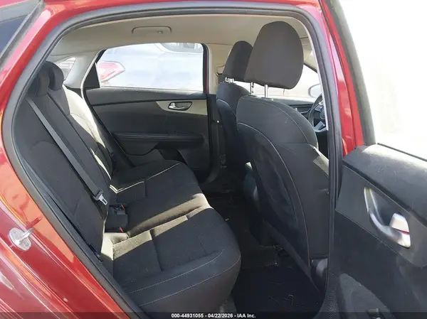 3KPF24AD6KE116682 2019 KIA FORTE - Image 8