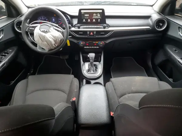 3KPF24AD6KE117170 2019 KIA FORTE - Image 8