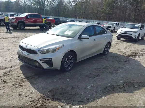 3KPF24AD6KE117721 2019 KIA FORTE - Image 2