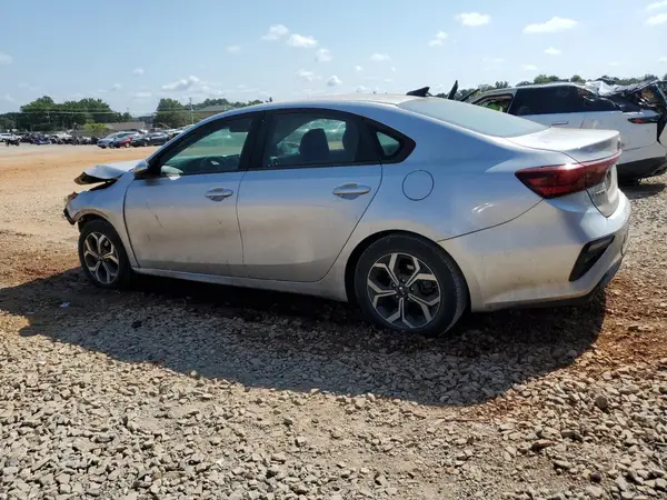 3KPF24AD6KE118576 2019 KIA FORTE - Image 2