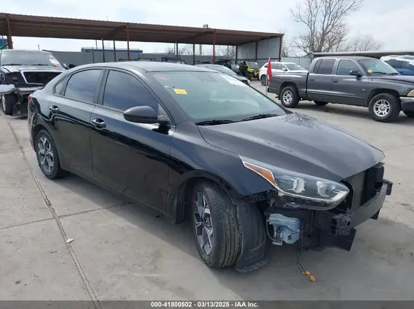 3KPF24AD6KE120442 2019 KIA FORTE - Image 1