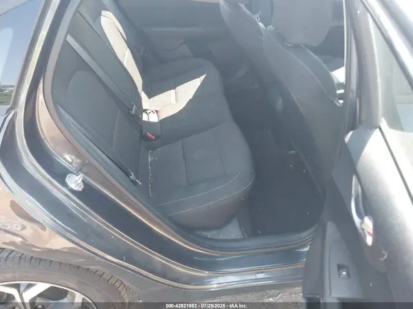 3KPF24AD6KE123616 2019 KIA FORTE - Image 8