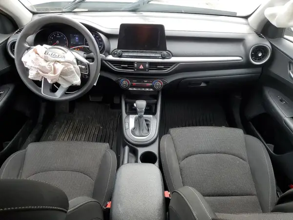 3KPF24AD6KE125107 2019 KIA FORTE - Image 8